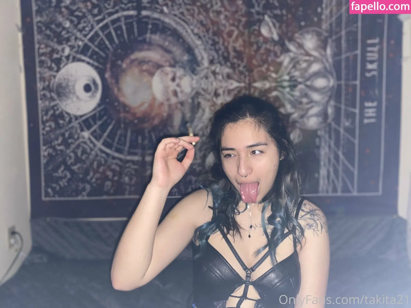 takita21 Onlyfans Photo Gallery 