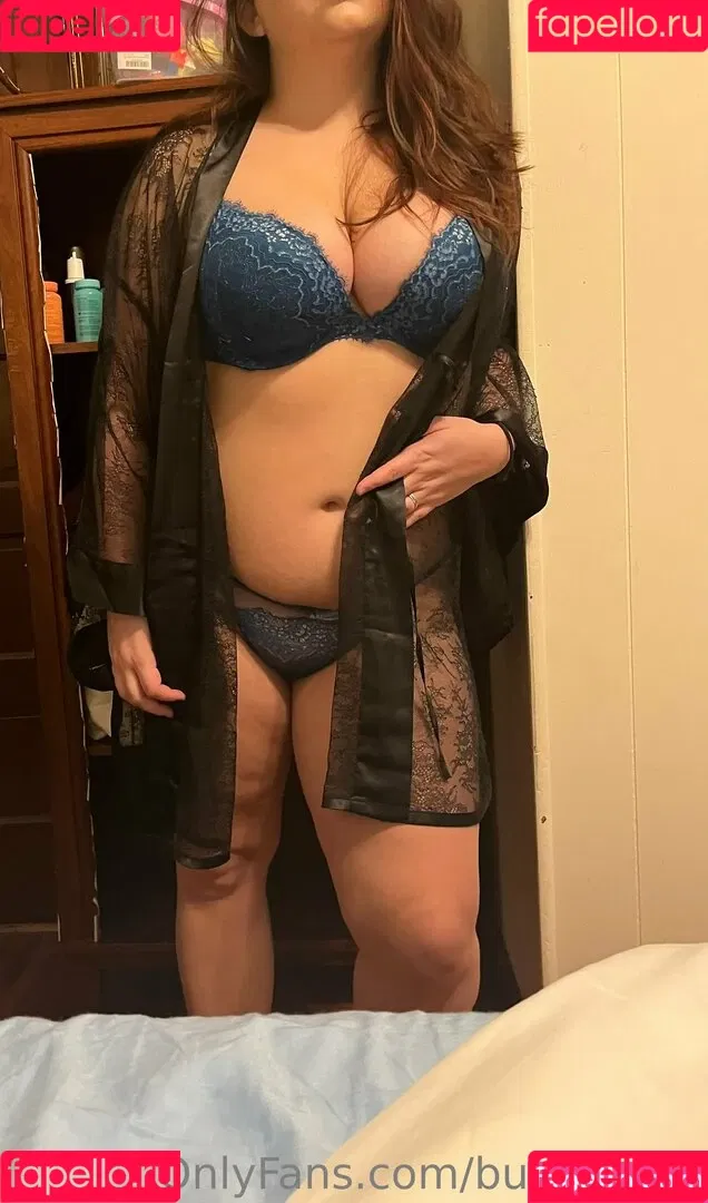 busty_wife Onlyfans Photo Gallery 