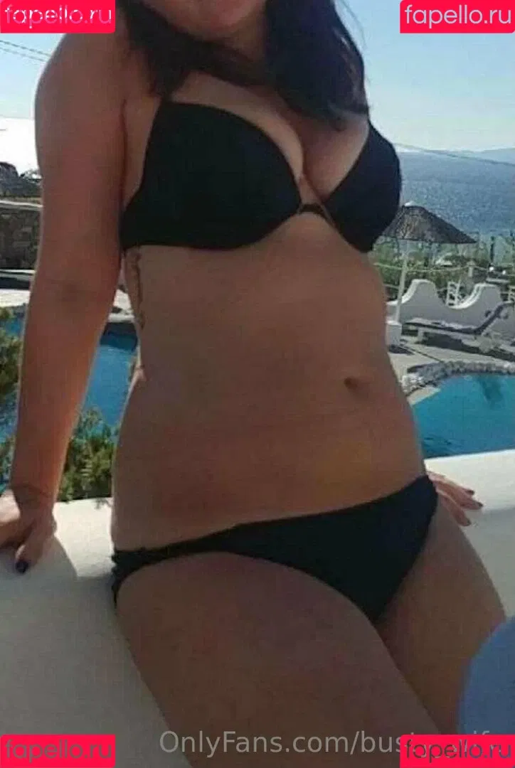 busty_wife Onlyfans Photo Gallery 