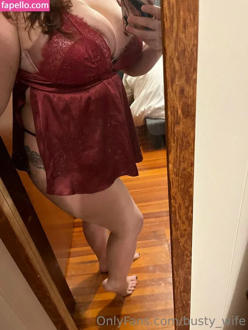 busty_wife Onlyfans Photo Gallery 