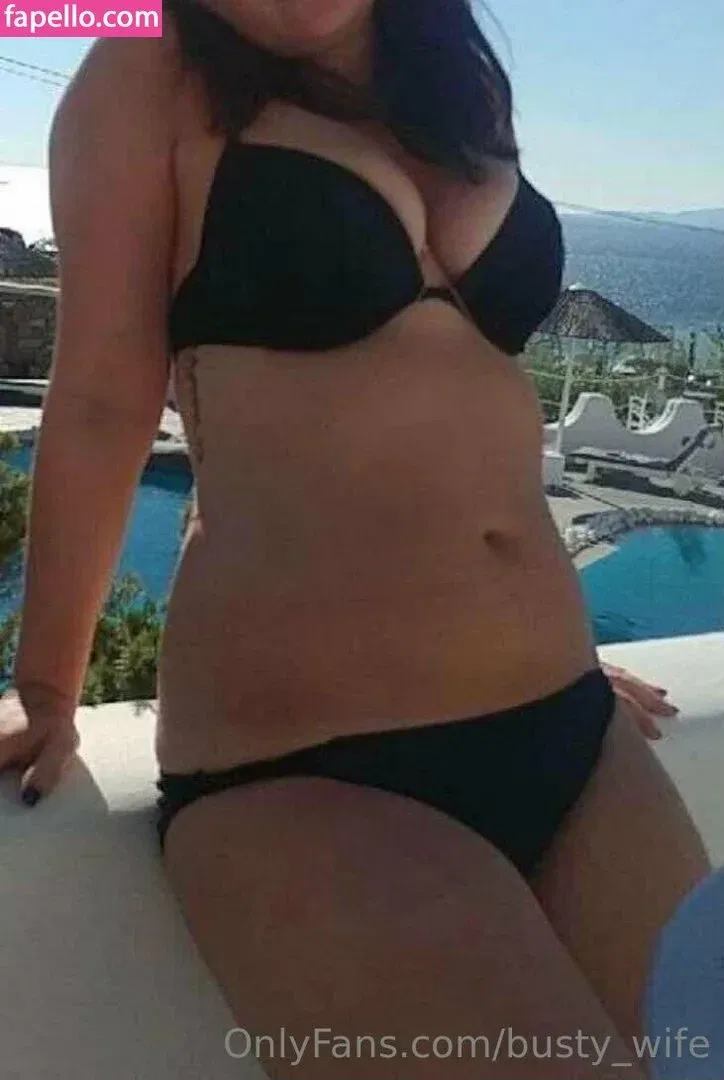 busty_wife Onlyfans Photo Gallery 