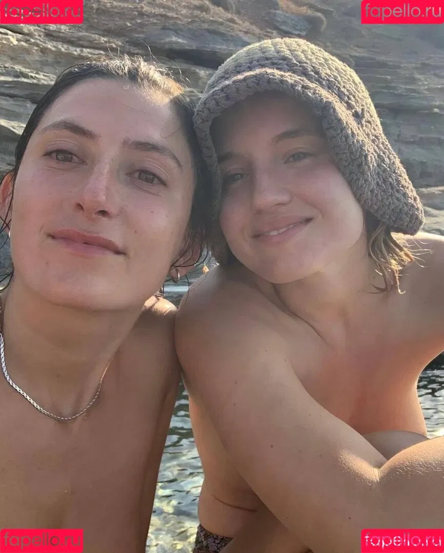 Luise von Finckh Onlyfans Photo Gallery 
