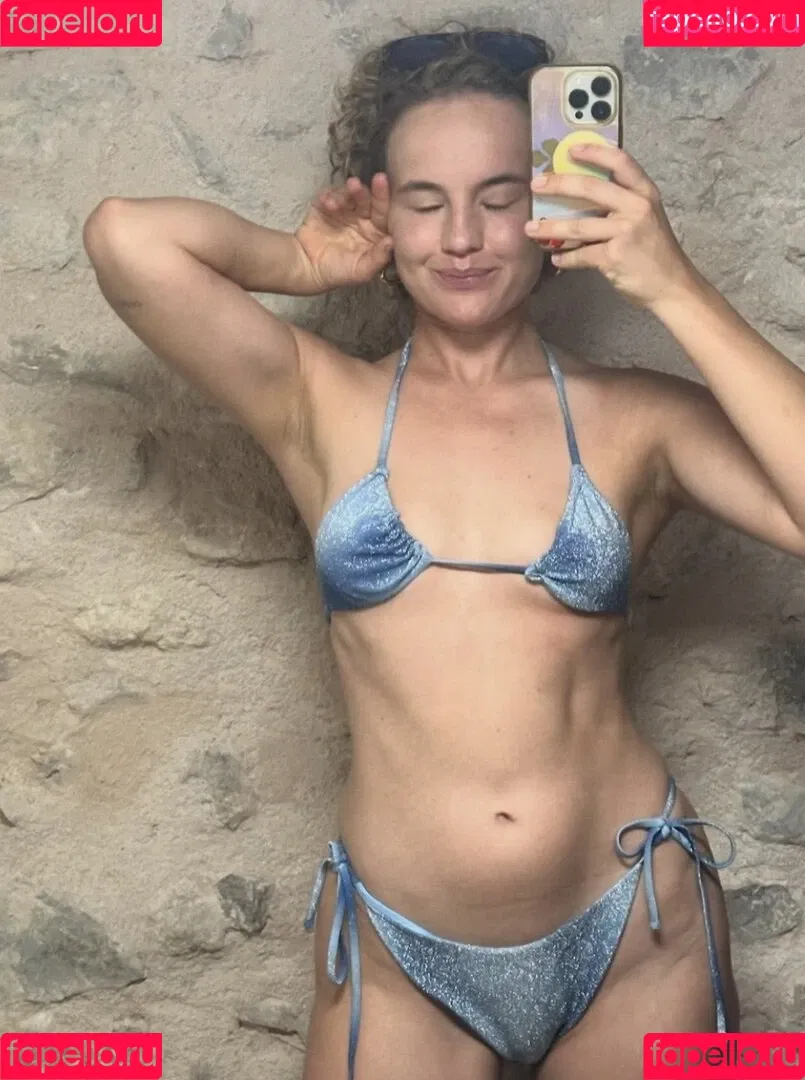 Luise von Finckh Onlyfans Photo Gallery 