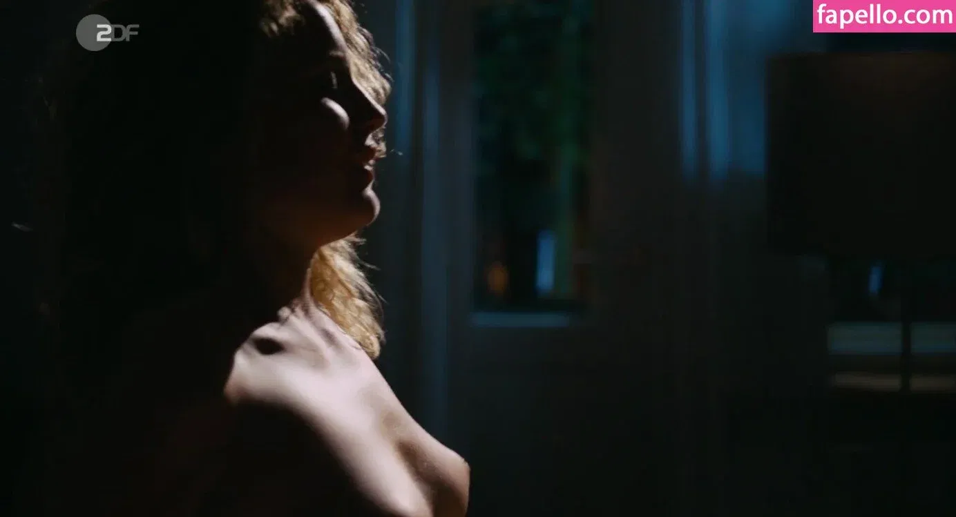 Luise von Finckh Onlyfans Photo Gallery 