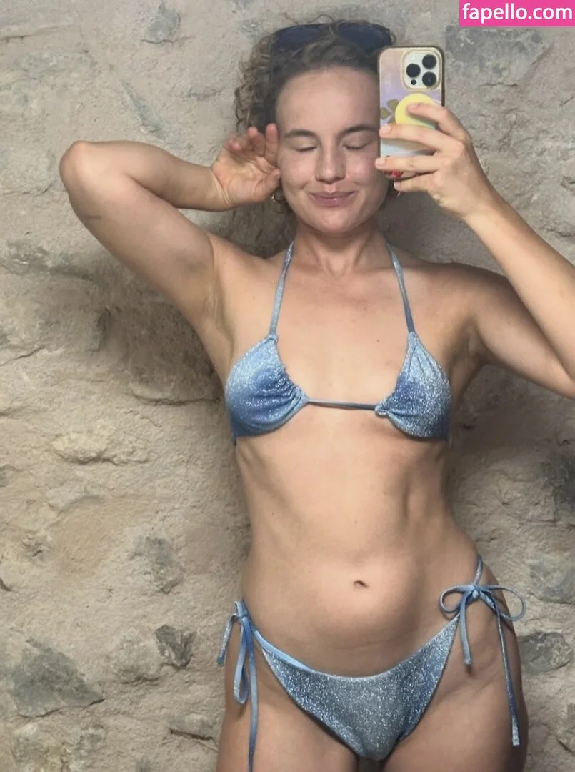 Luise von Finckh Onlyfans Photo Gallery 