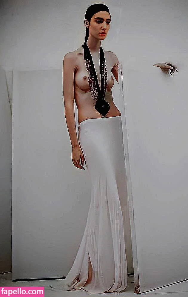 Amelie Lens Onlyfans Photo Gallery 