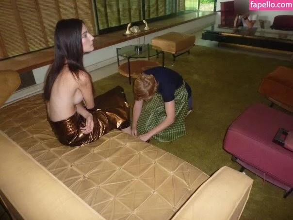 Amelie Lens Onlyfans Photo Gallery 