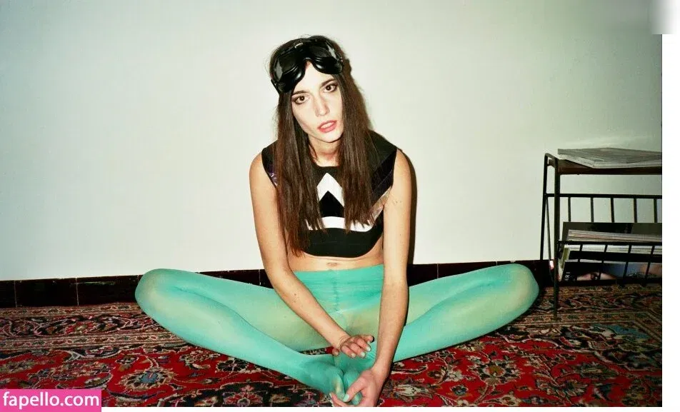 Amelie Lens Onlyfans Photo Gallery 