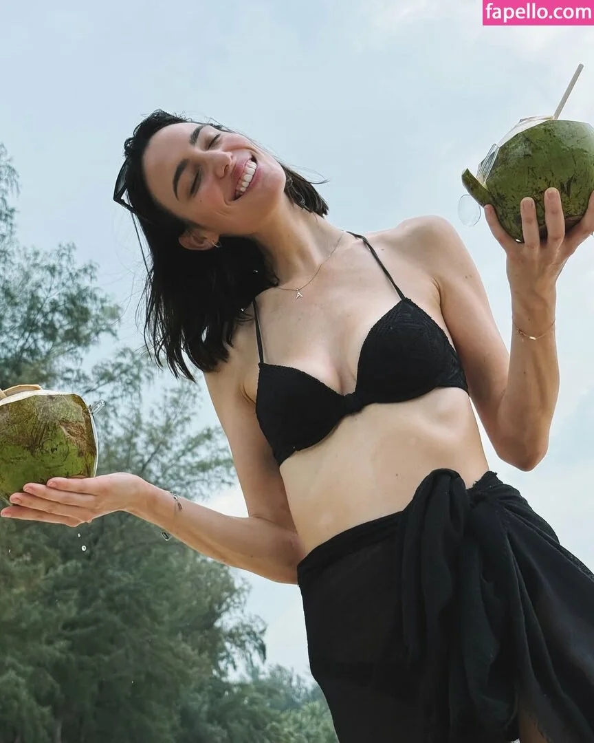 Amelie Lens Onlyfans Photo Gallery 