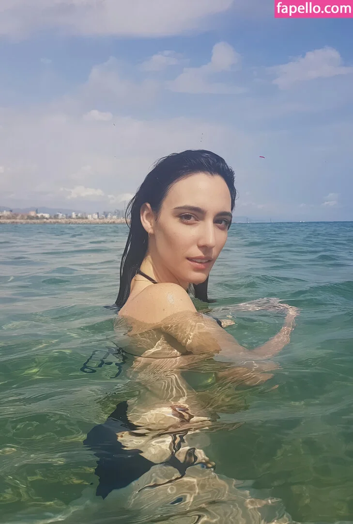 Amelie Lens Onlyfans Photo Gallery 