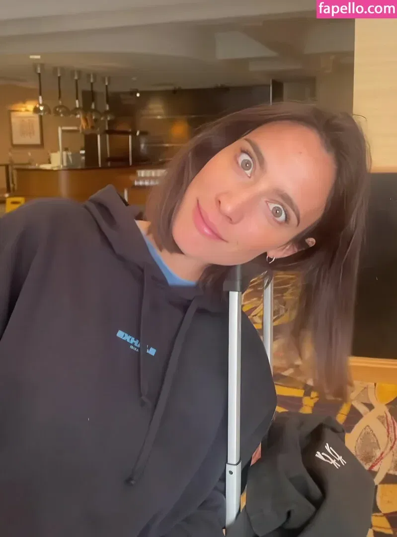 Amelie Lens Onlyfans Photo Gallery 