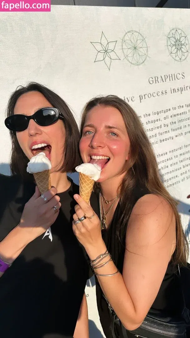 Amelie Lens Onlyfans Photo Gallery 