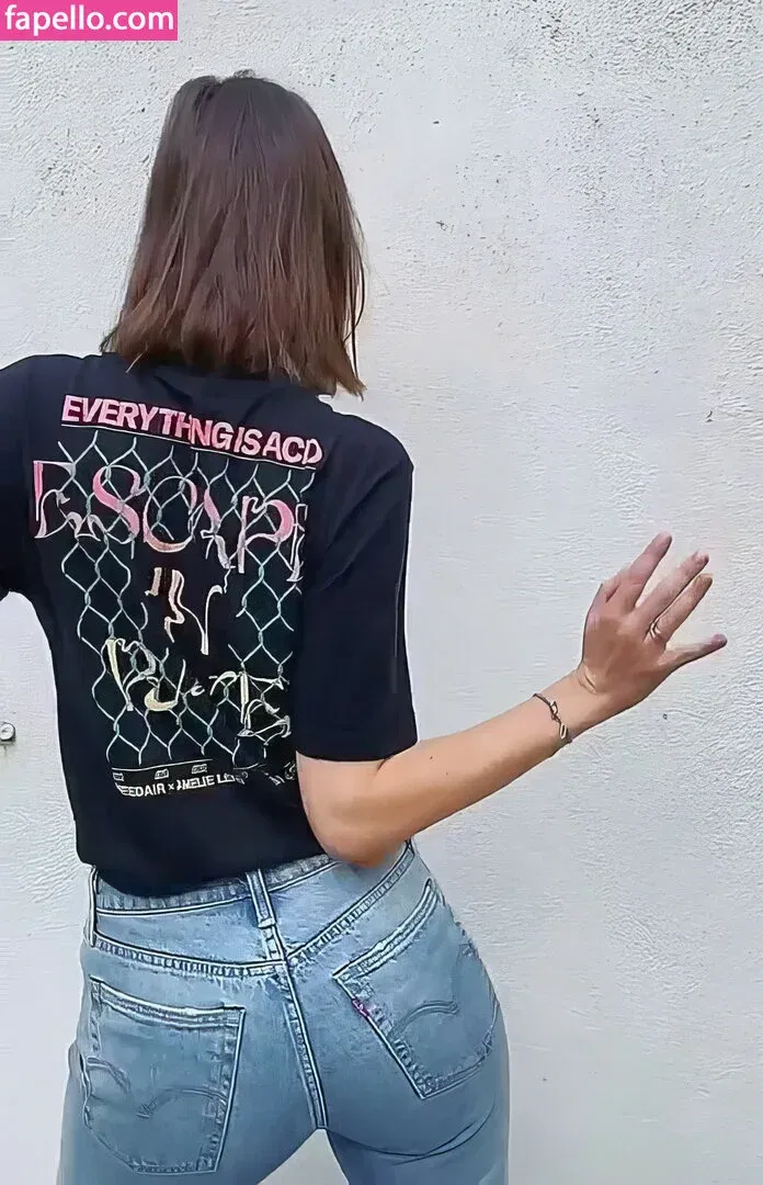 Amelie Lens Onlyfans Photo Gallery 