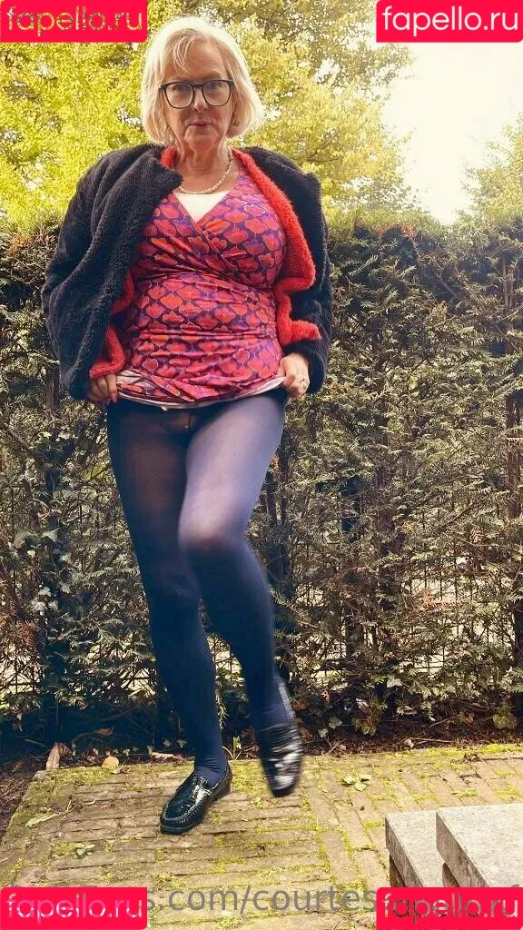 courtesanannafree Onlyfans Photo Gallery 