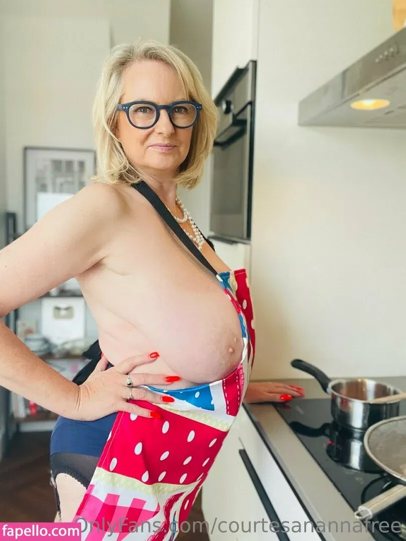 courtesanannafree Onlyfans Photo Gallery 
