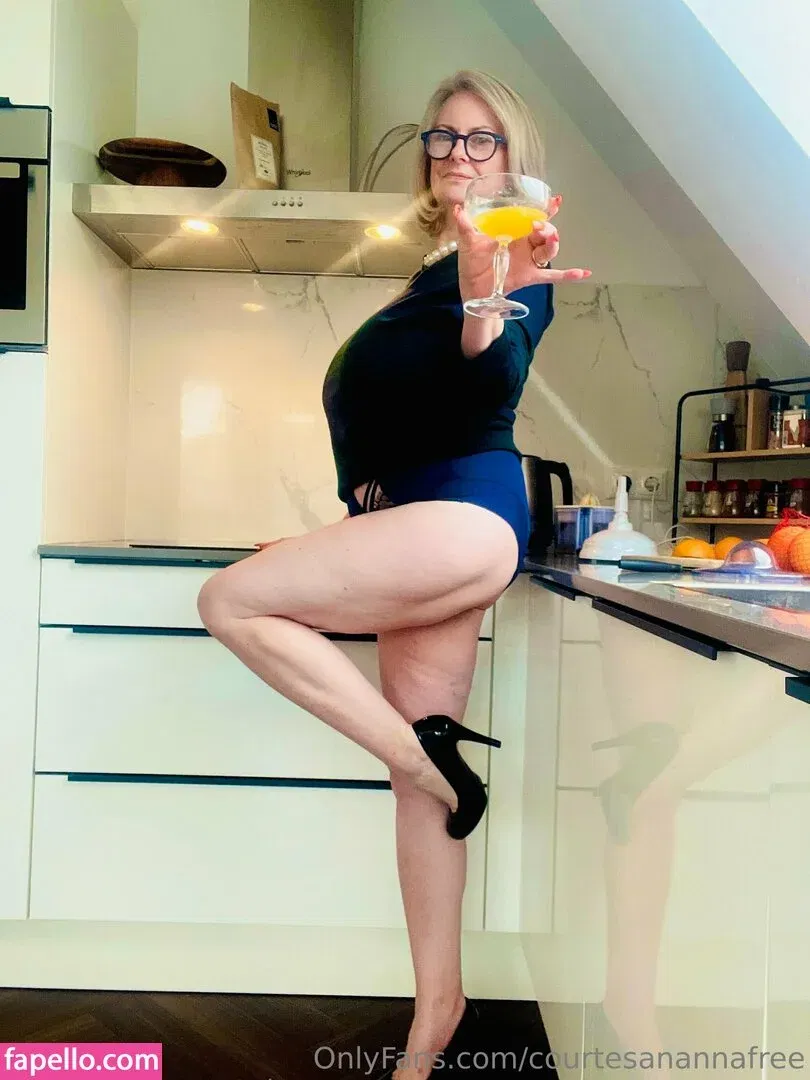 courtesanannafree Onlyfans Photo Gallery 