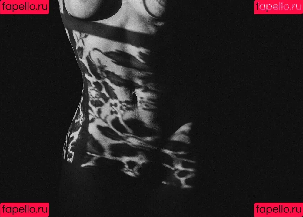 thinloth Onlyfans Photo Gallery 