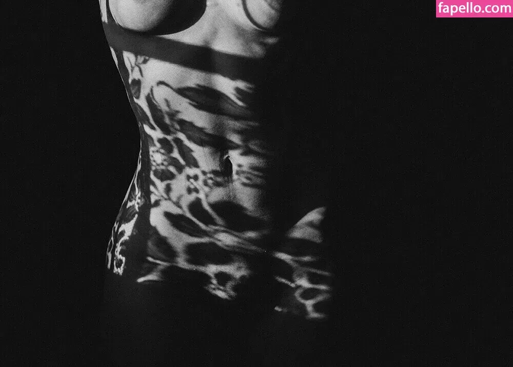 thinloth Onlyfans Photo Gallery 