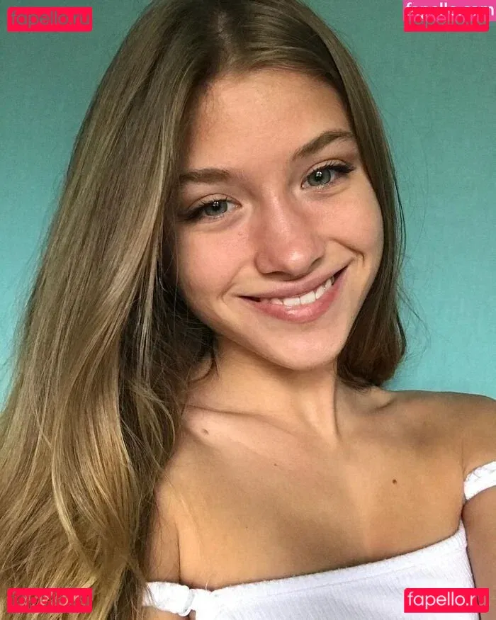 Cherie Lorraine Onlyfans Photo Gallery 