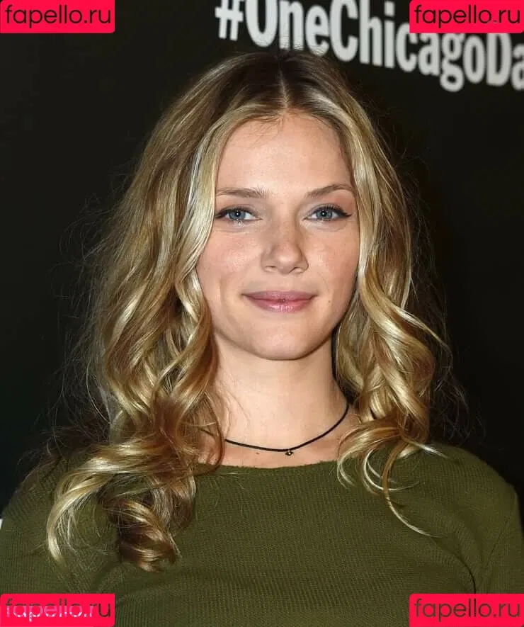 Tracy Spiridakos Onlyfans Photo Gallery 