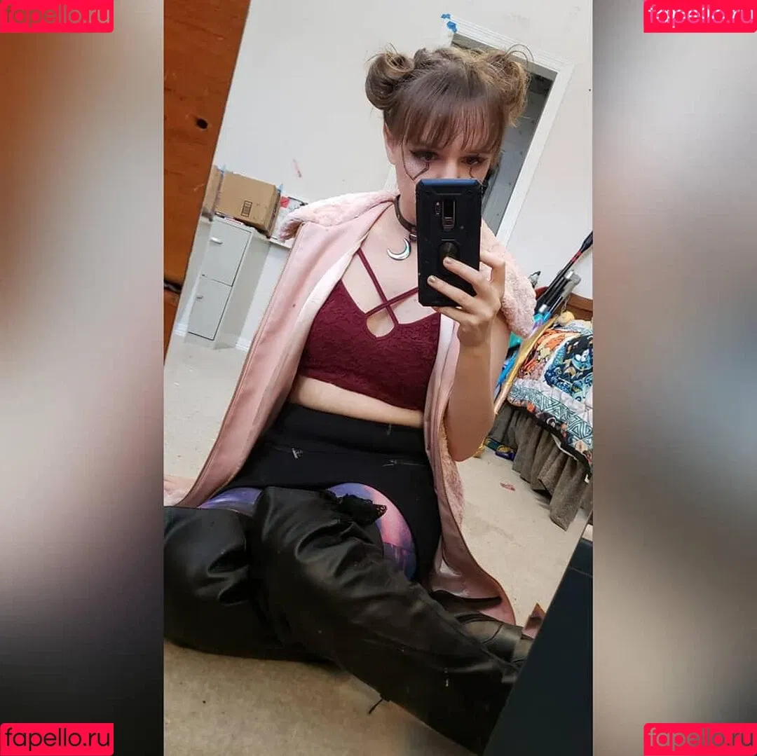 Ari_ishere Onlyfans Photo Gallery 