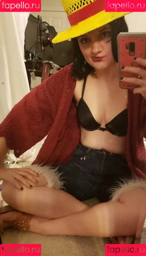 Ari_ishere Onlyfans Photo Gallery 