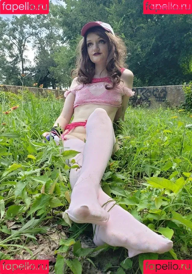 Ari_ishere Onlyfans Photo Gallery 