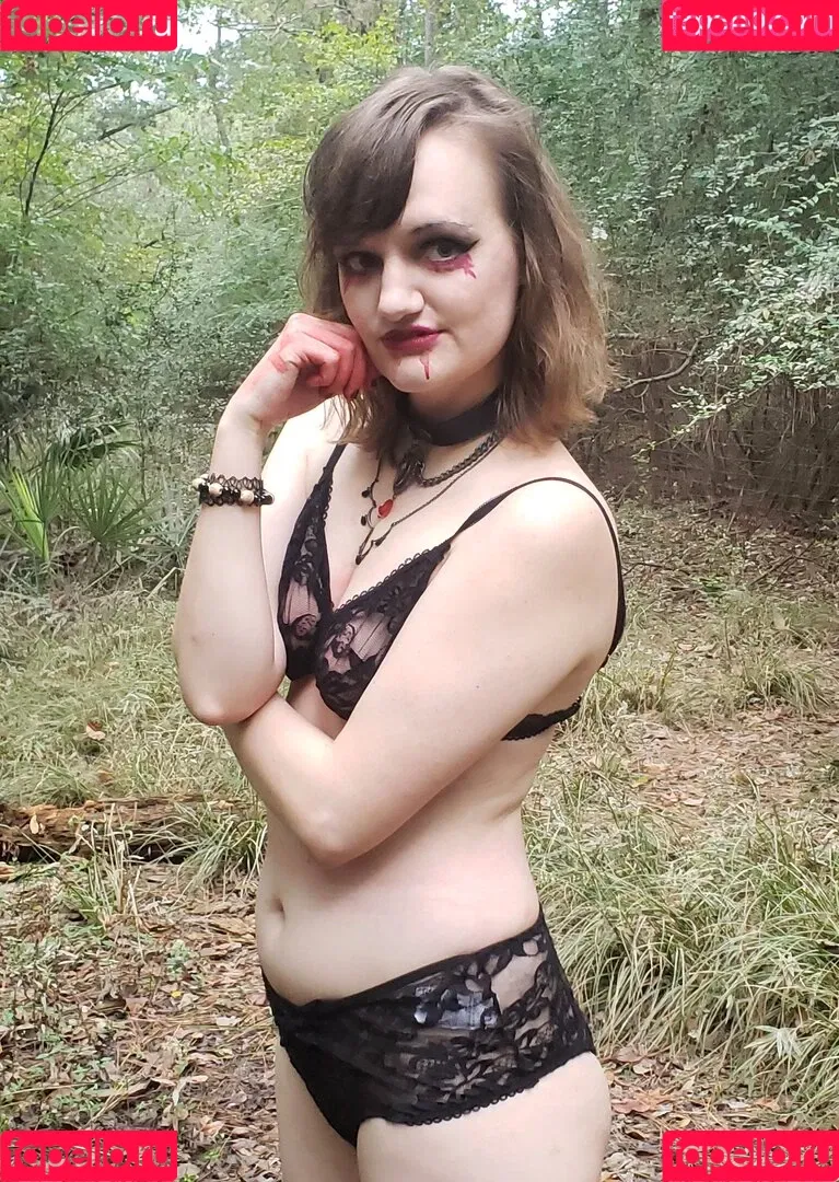 Ari_ishere Onlyfans Photo Gallery 