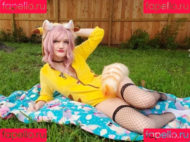 Ari_ishere Onlyfans Photo Gallery 