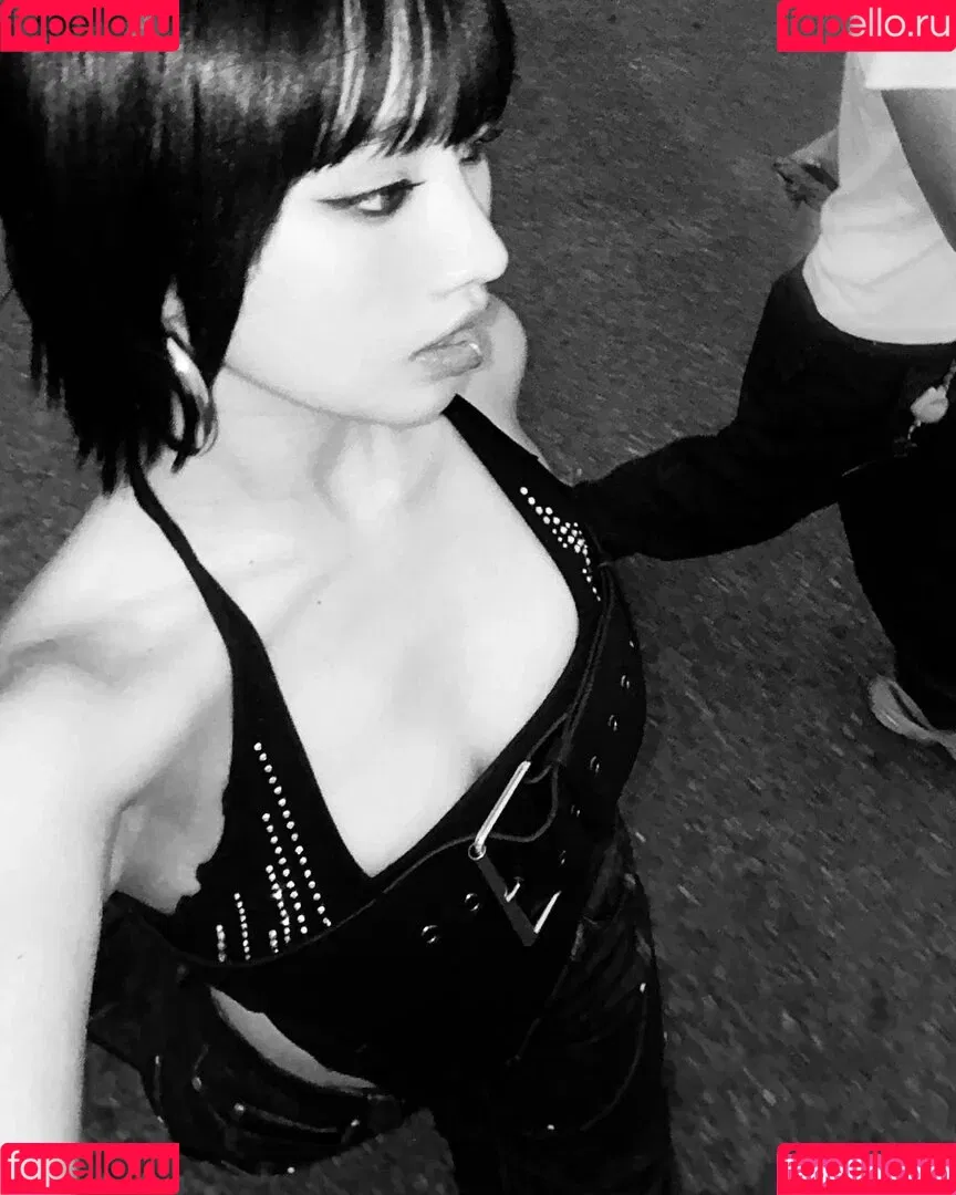 KissLife Onlyfans Photo Gallery 