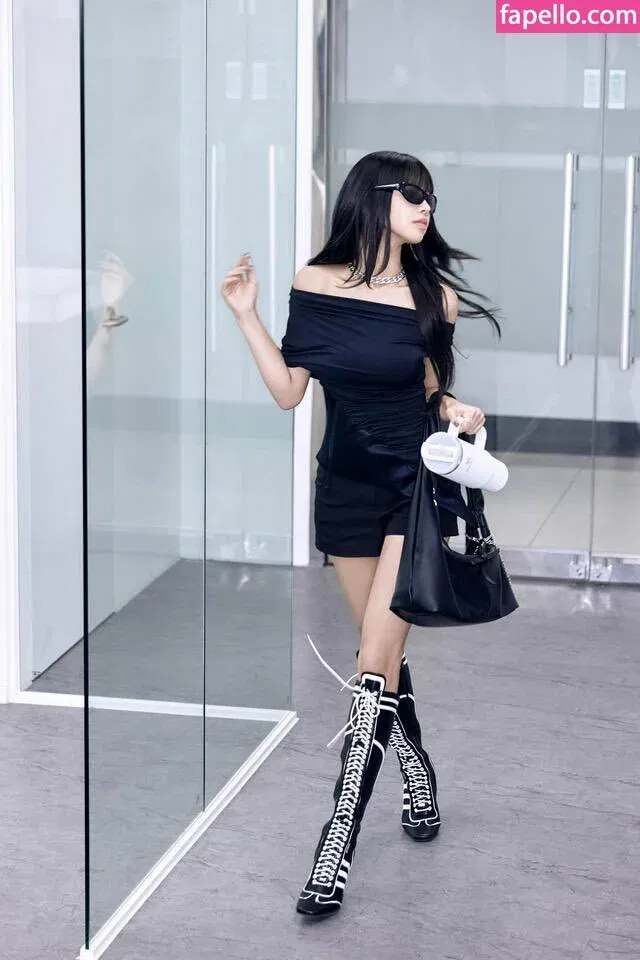 KissLife Onlyfans Photo Gallery 