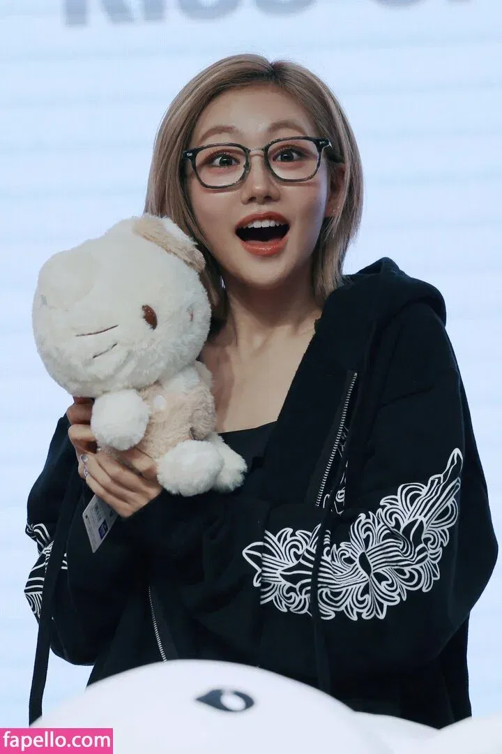 KissLife Onlyfans Photo Gallery 