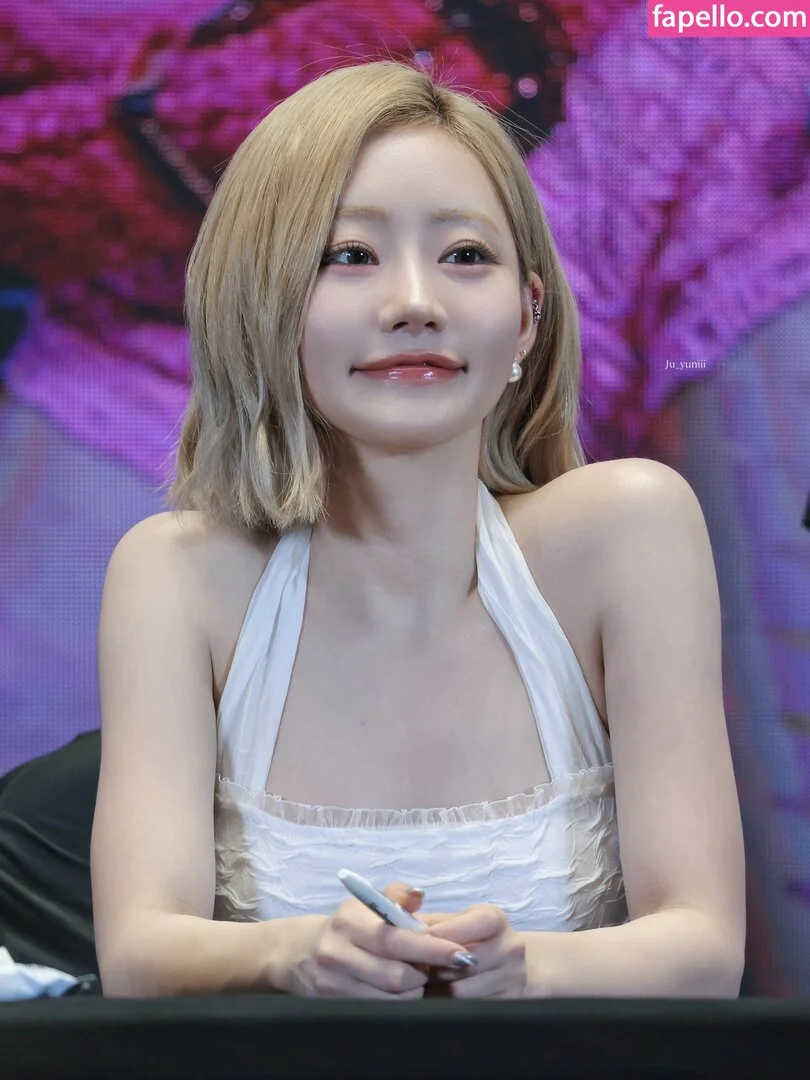 KissLife Onlyfans Photo Gallery 