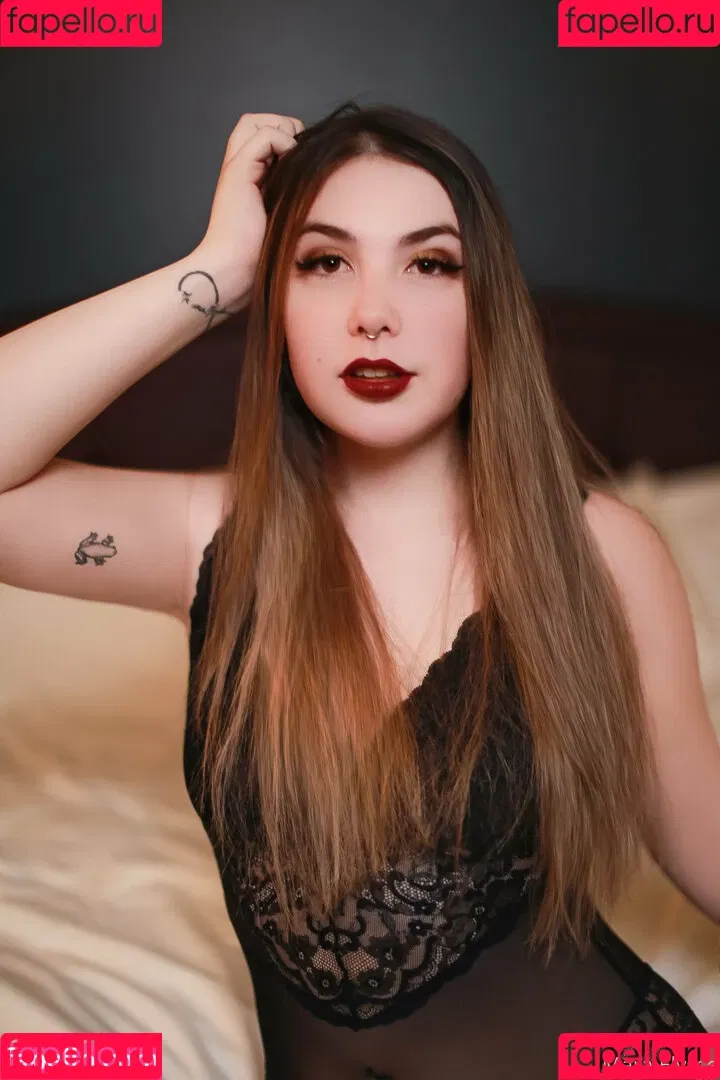 mara_elysse Onlyfans Photo Gallery 