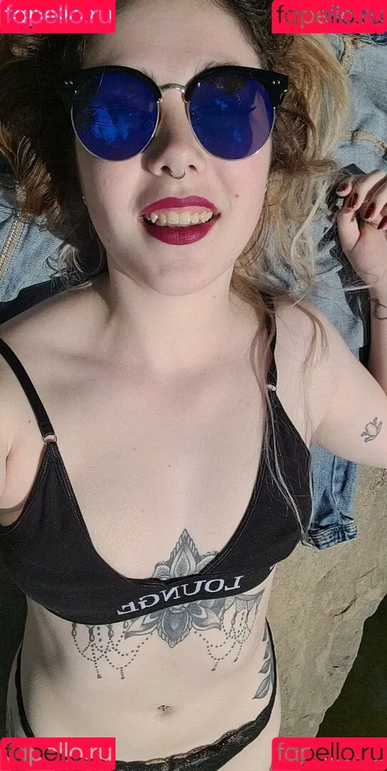 mara_elysse Onlyfans Photo Gallery 