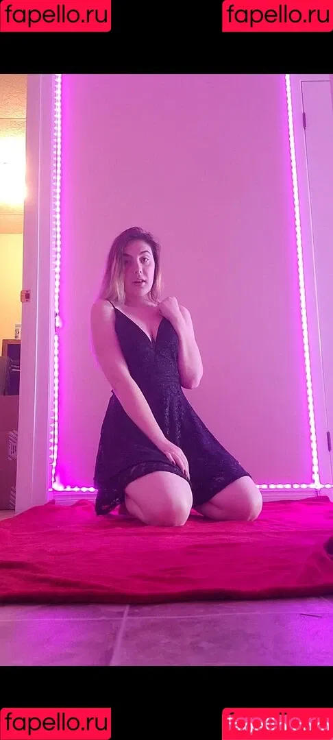mara_elysse Onlyfans Photo Gallery 