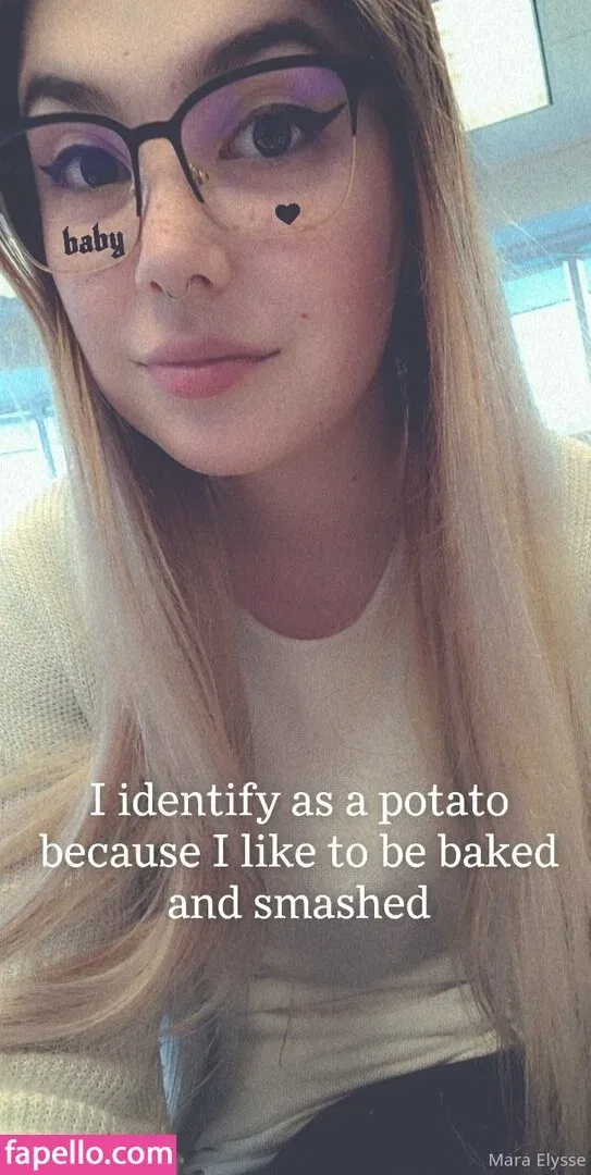 mara_elysse Onlyfans Photo Gallery 