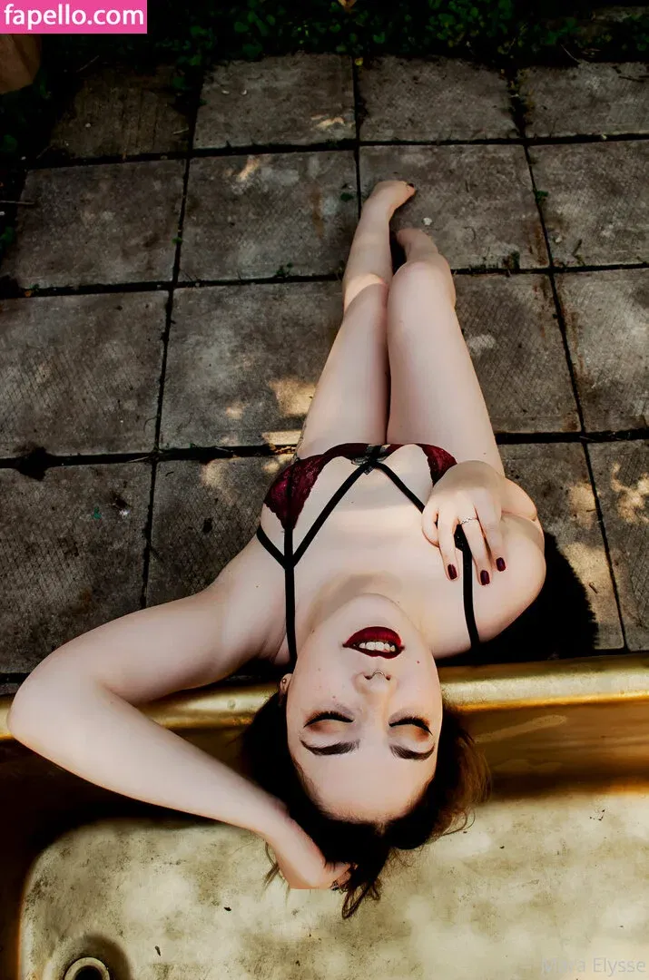 mara_elysse Onlyfans Photo Gallery 