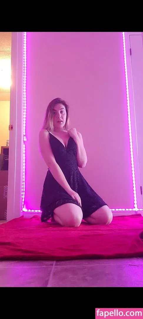 mara_elysse Onlyfans Photo Gallery 