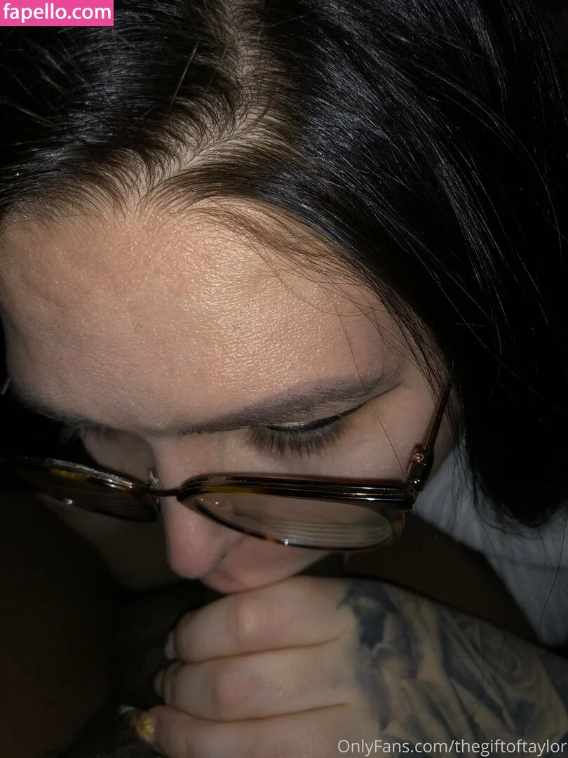 Thegiftoftaylor Onlyfans Photo Gallery 
