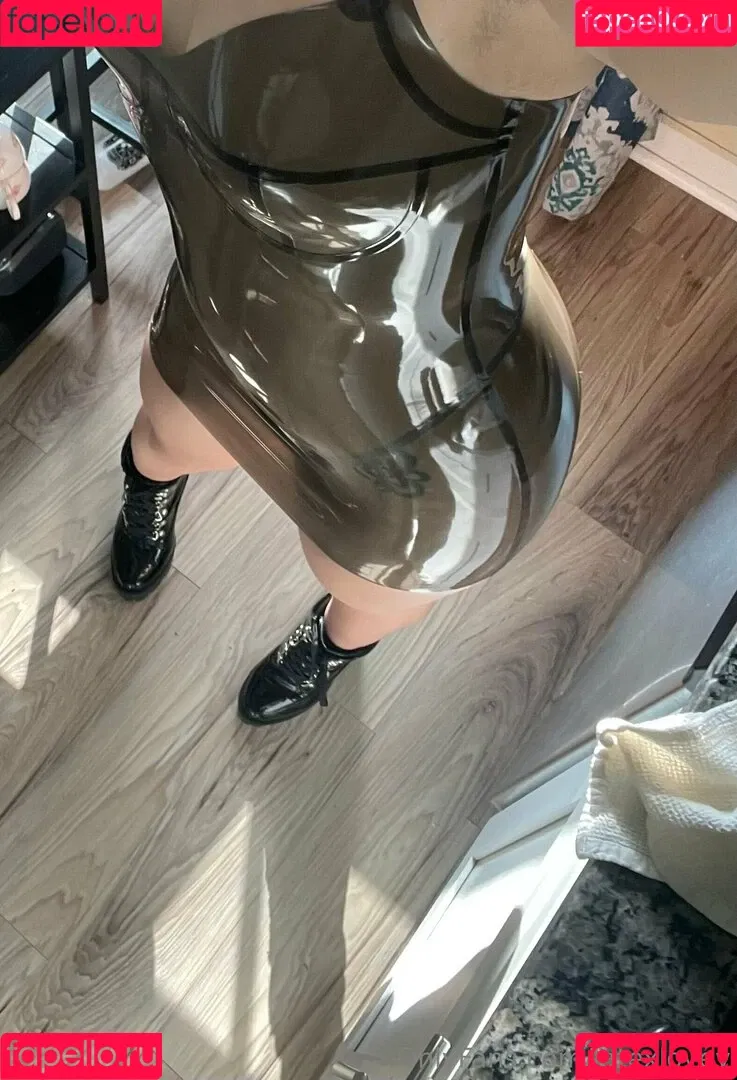 latexlovey Onlyfans Photo Gallery 