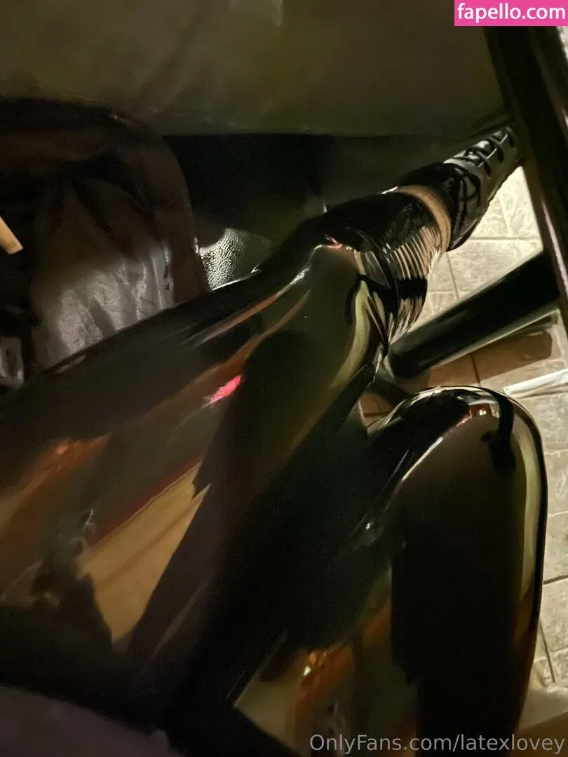 latexlovey Onlyfans Photo Gallery 