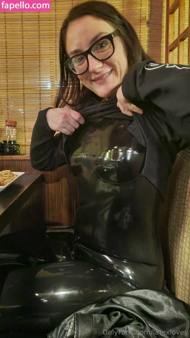 latexlovey Onlyfans Photo Gallery 