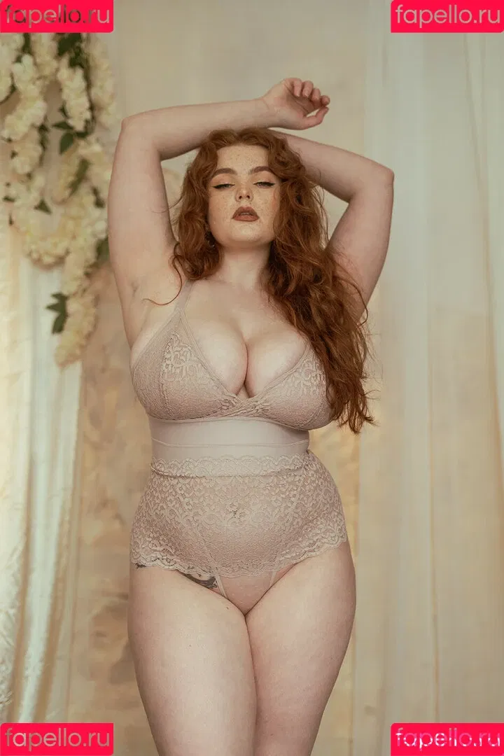 MissDeadlyRed Onlyfans Photo Gallery 