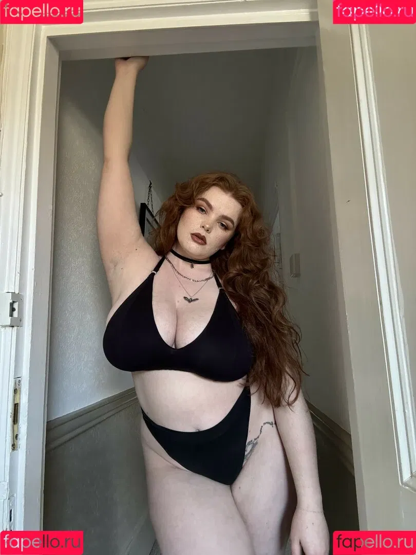 MissDeadlyRed Onlyfans Photo Gallery 
