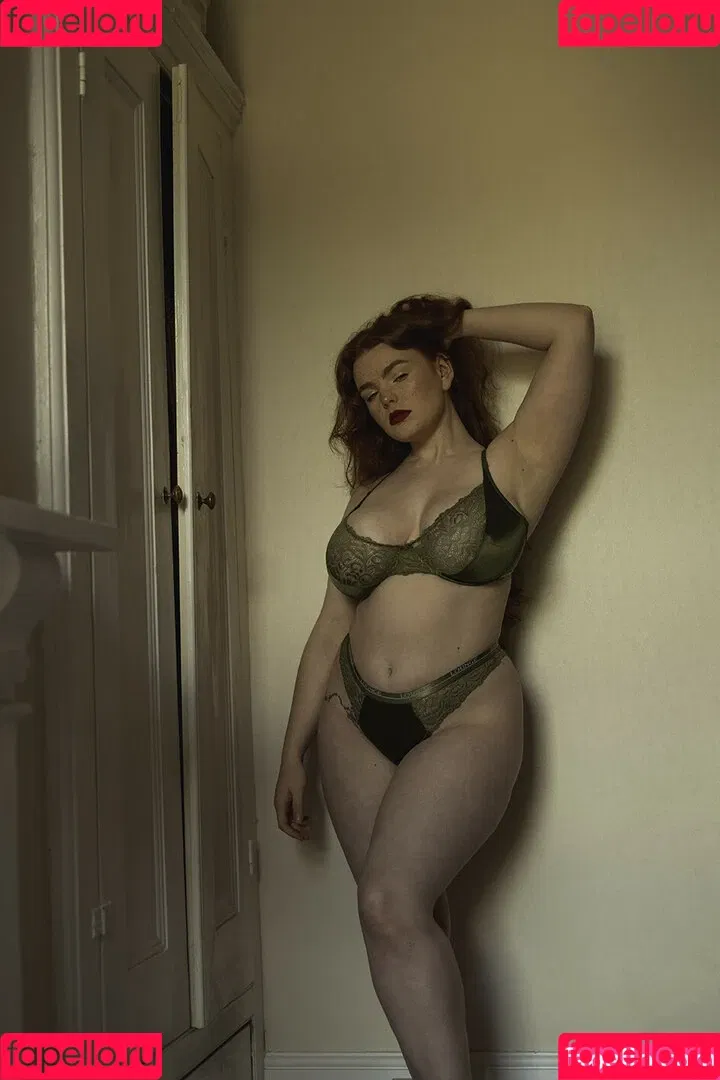MissDeadlyRed Onlyfans Photo Gallery 