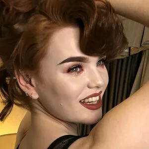 MissDeadlyRed Onlyfans Photo Gallery 