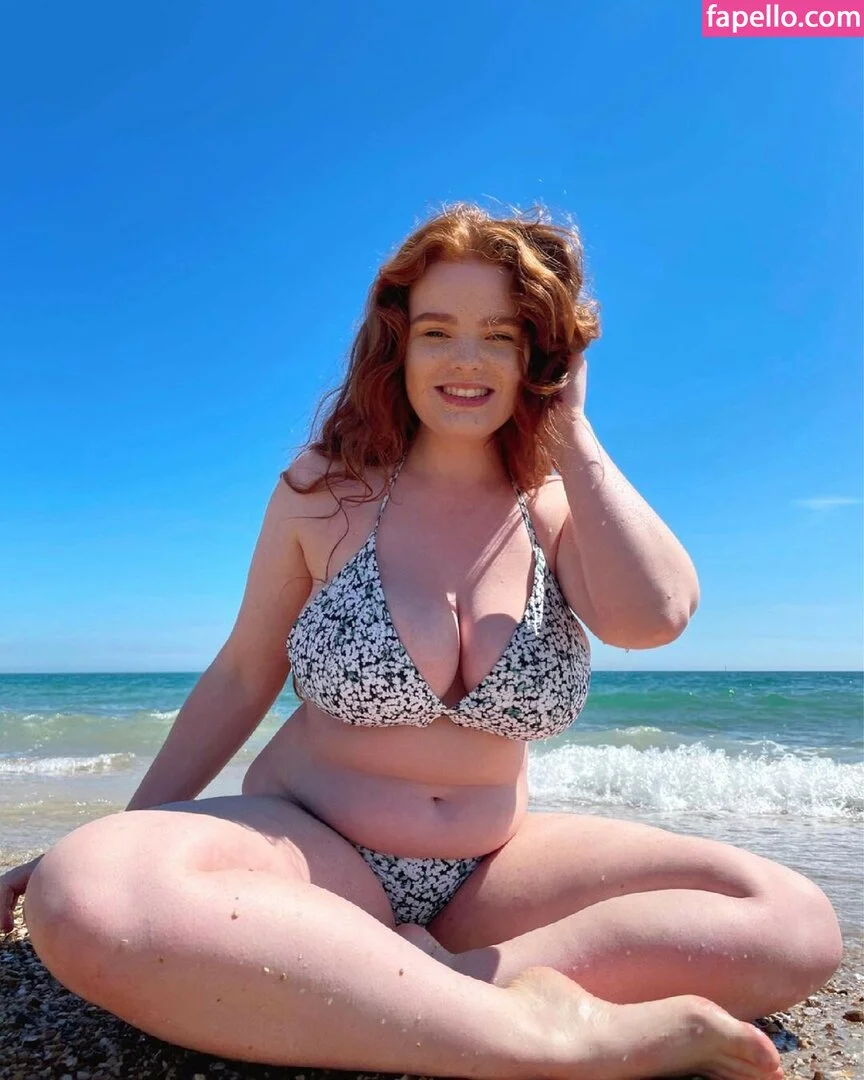 MissDeadlyRed Onlyfans Photo Gallery 