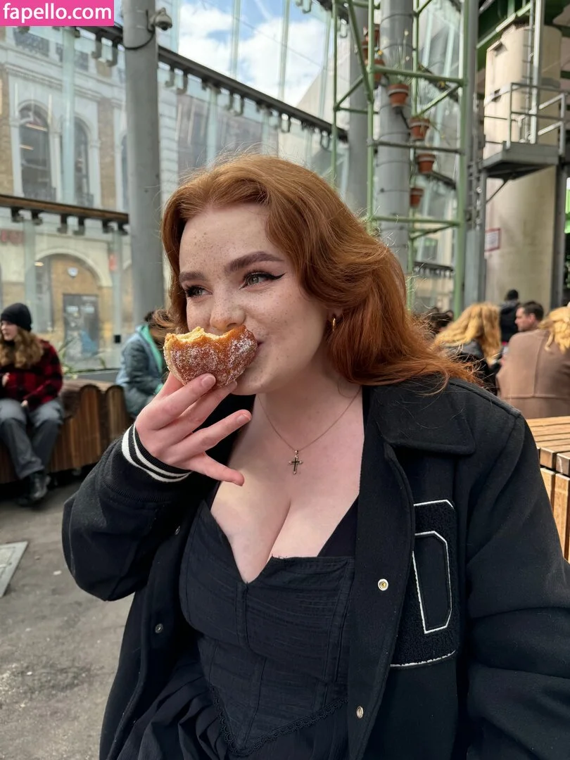 MissDeadlyRed Onlyfans Photo Gallery 