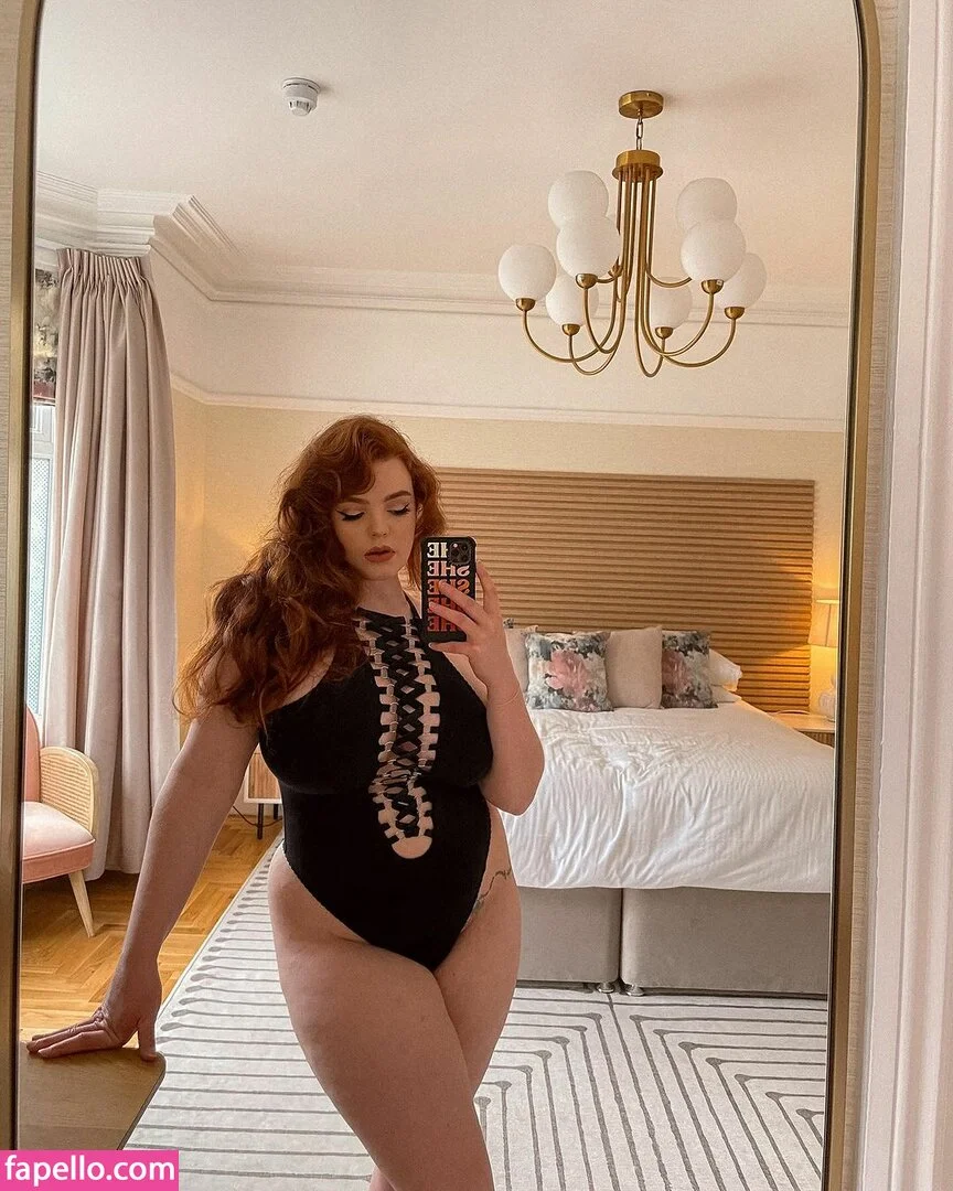 MissDeadlyRed Onlyfans Photo Gallery 